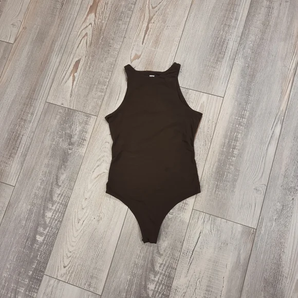 SKIMS!! Fits Everybody High Neck Thong Bodysuit- In Cocoa!! SOLD OUT COLOR!! - Picture 5 of 9
